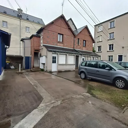Apartment T3 Centre-ville Avec Parking *